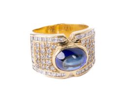 An attractive and unusual design Ladies 18ct gold Ring, (approx. 15gms) set with 34 round and 38