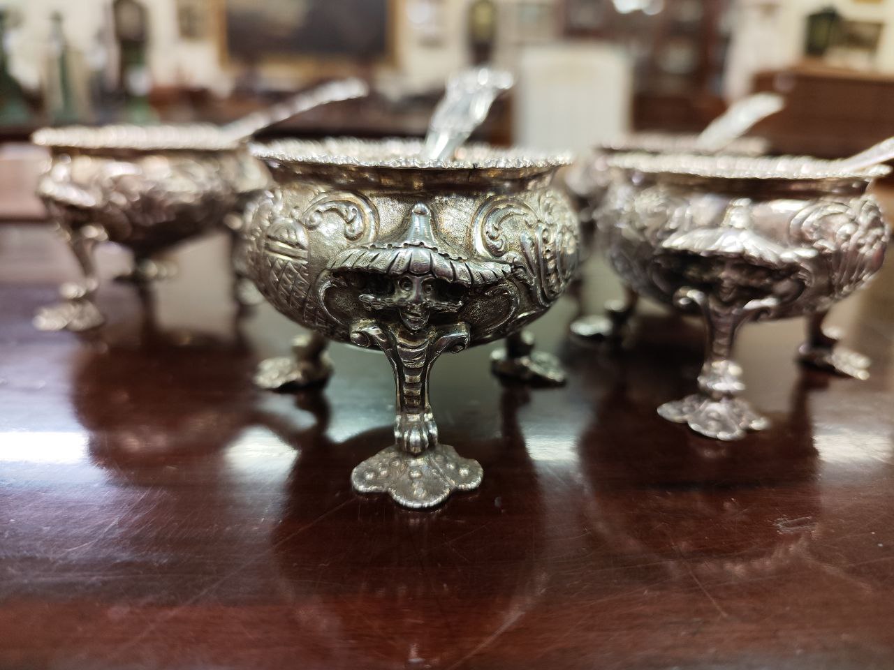 A fine quality set of Irish silver Salts, by James Fray, Dublin c. 1825, the edges of reeded form - Image 5 of 5