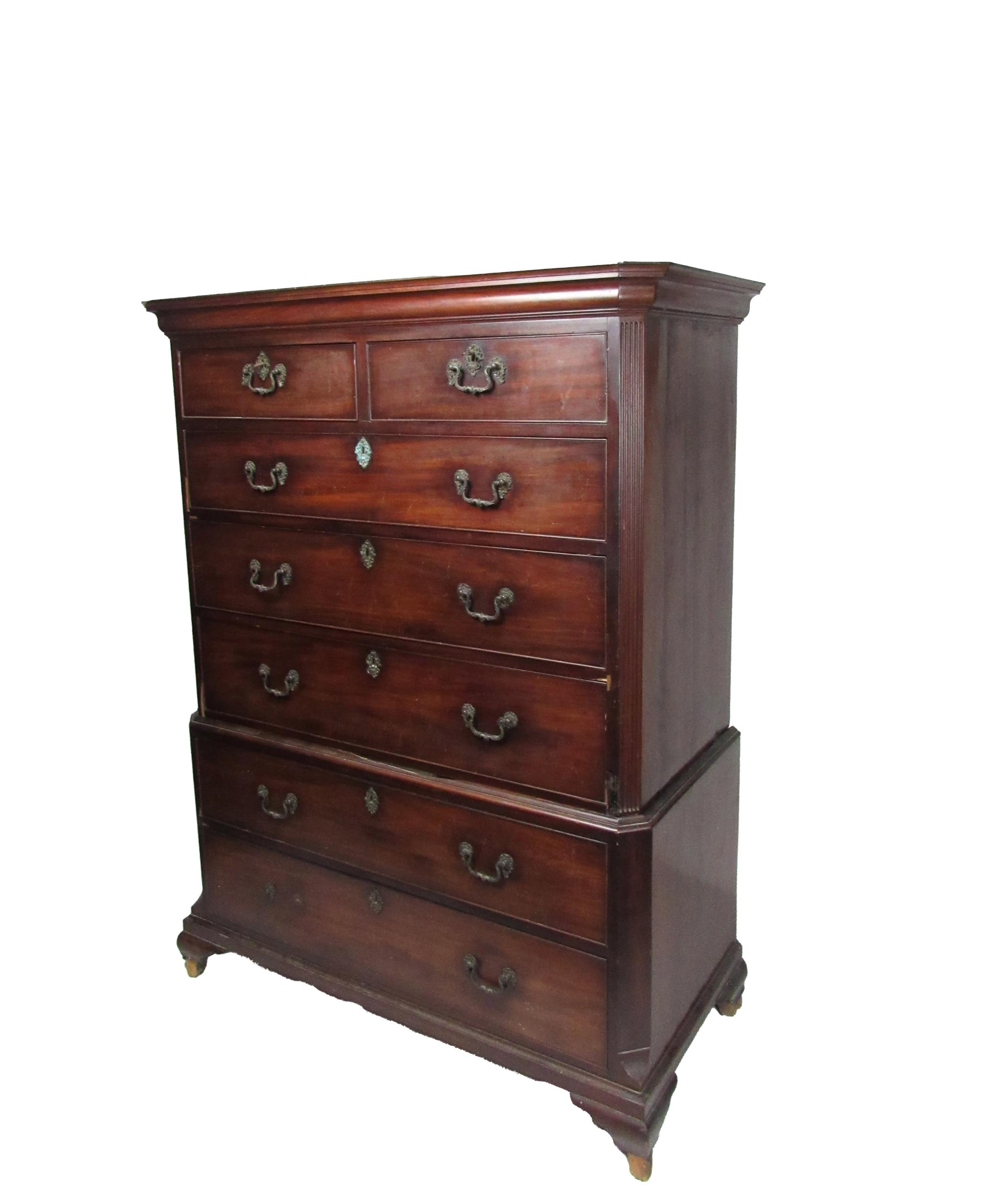 A fine quality Georgian period mahogany Chest on Chest of low proportions, the moulded cornice above