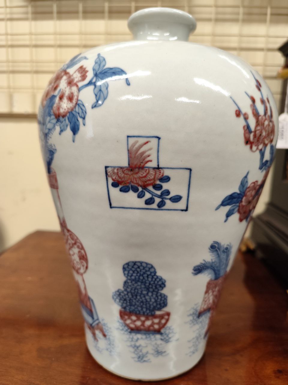 An attractive tall Chinese blue and white Vase, decorated with iron red 'Meiping' vase and - Image 7 of 9