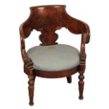 Tavolo e poltrona - Table and armchair