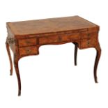 Elegante scrittoio a cinque cassetti - Elegant desk with five drawers