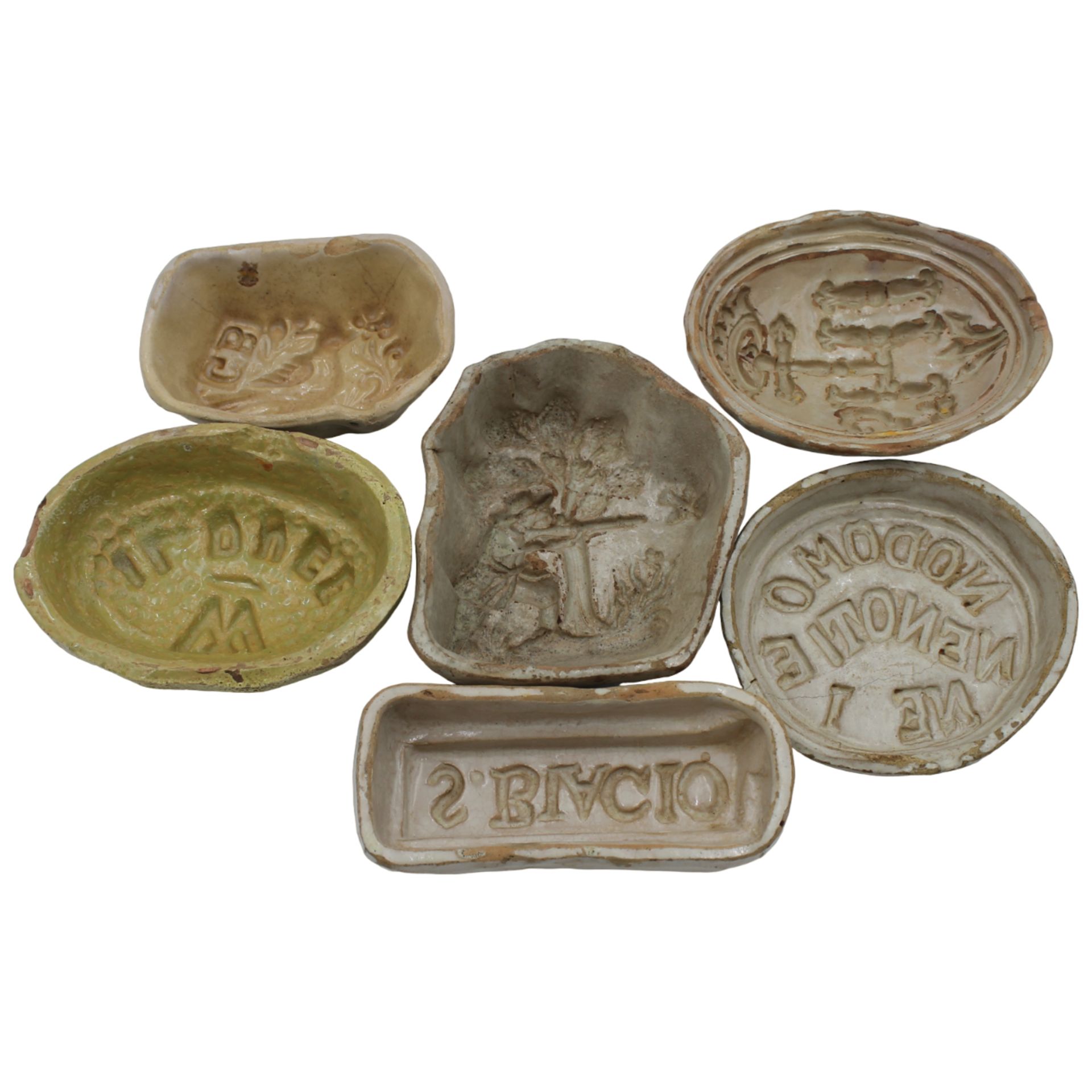 Lotto di sei formelle con scritte e stemmi - Lot of six molds with writings and coats of arms