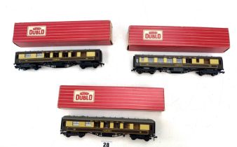 3 Hornby Pullman cars