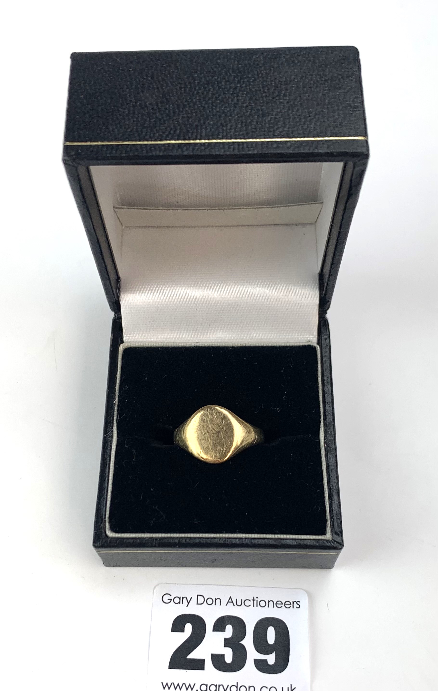 9k gold signet ring