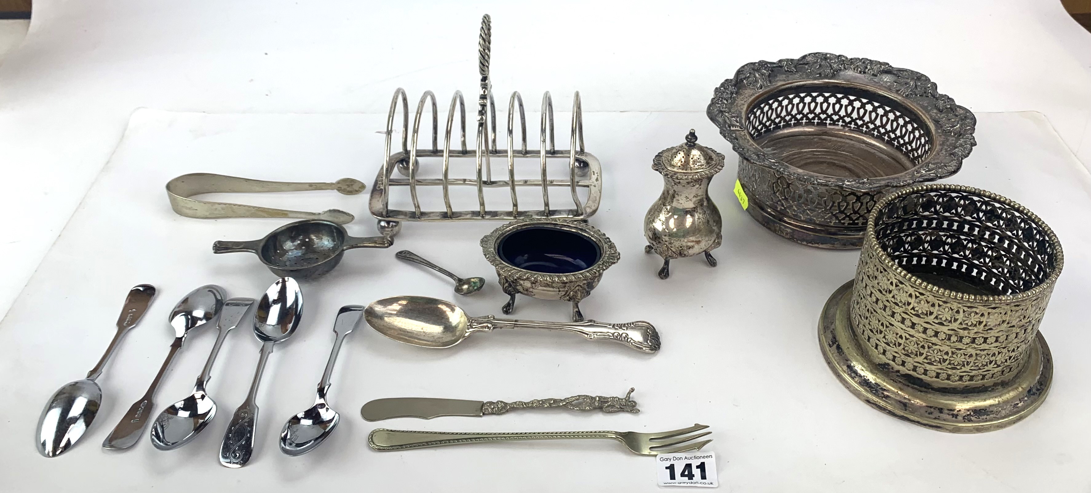Assorted plated ware