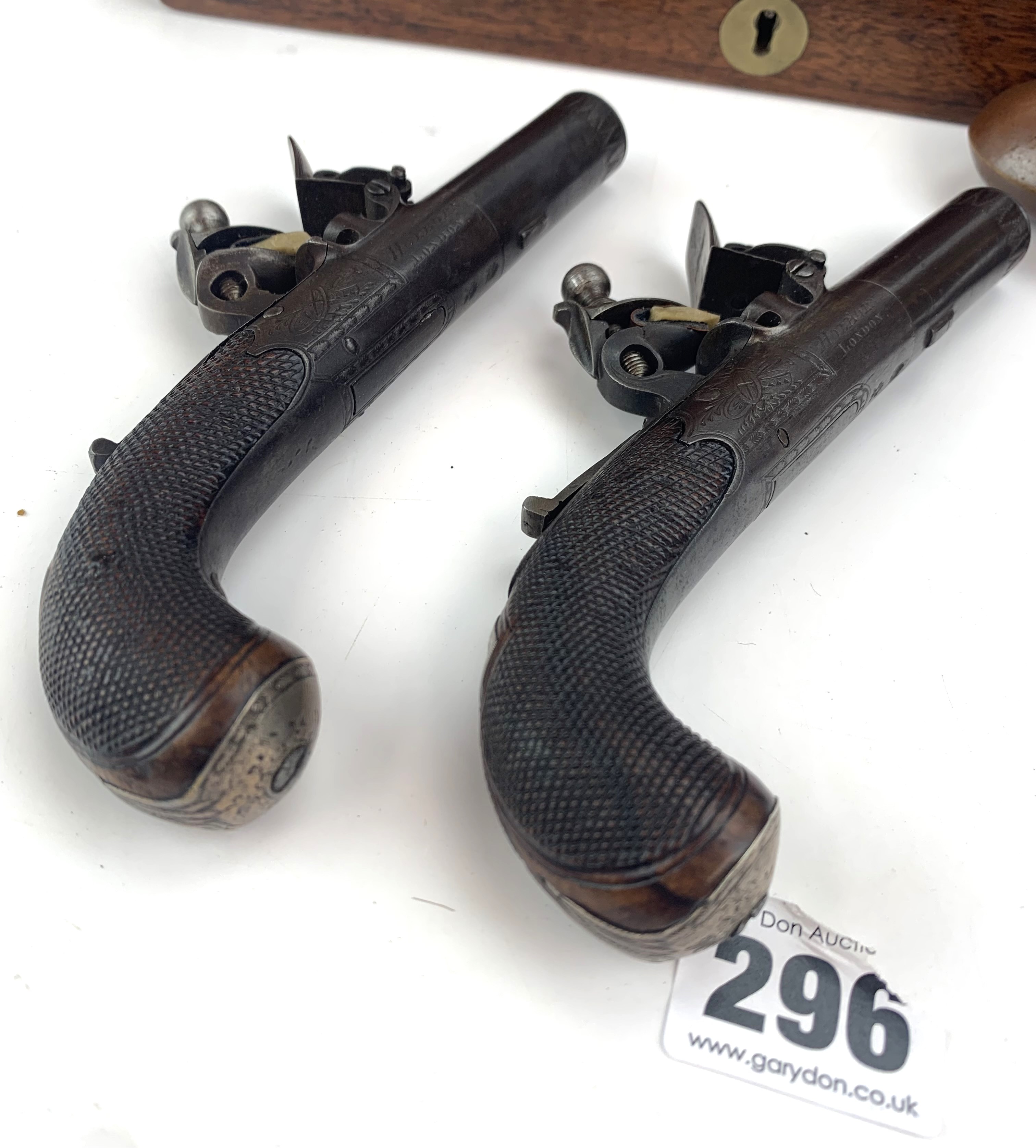 Pair of antique flintlock pocket pistols - Image 9 of 10
