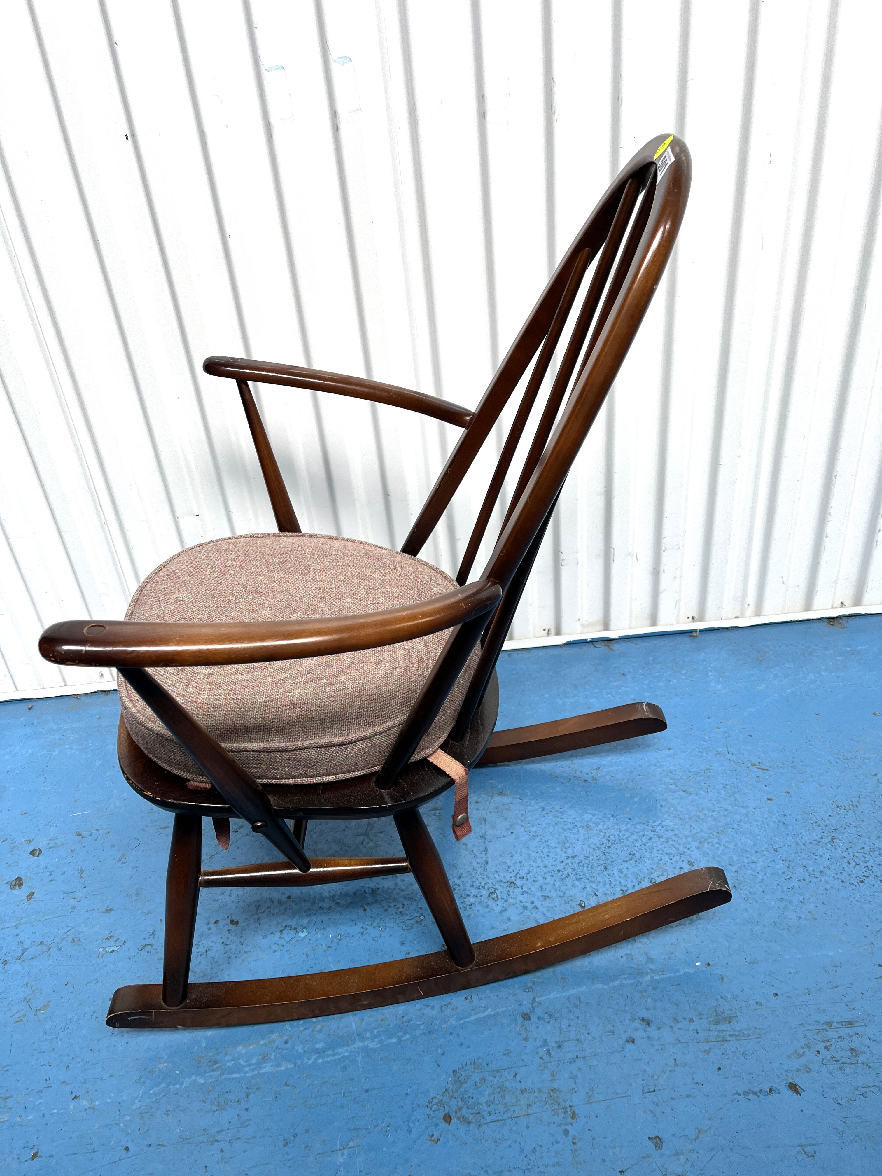 Ercol style rocking chair - Image 4 of 6