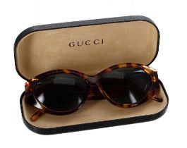 Gucci CG 2195/S model sunglasses, with tortoiseshell effect frame - ** with a Gucci rigid glasses