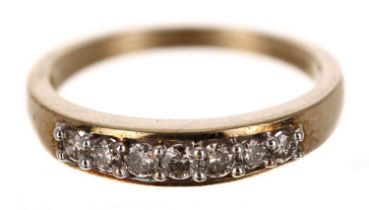 9ct yellow gold seven stone diamond ring, width 3.5mm,1.9gm, ring size K (625)