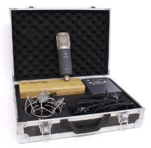 SE Electronics Z5600A valve microphone, with PSU, shock mount and cable within original flight