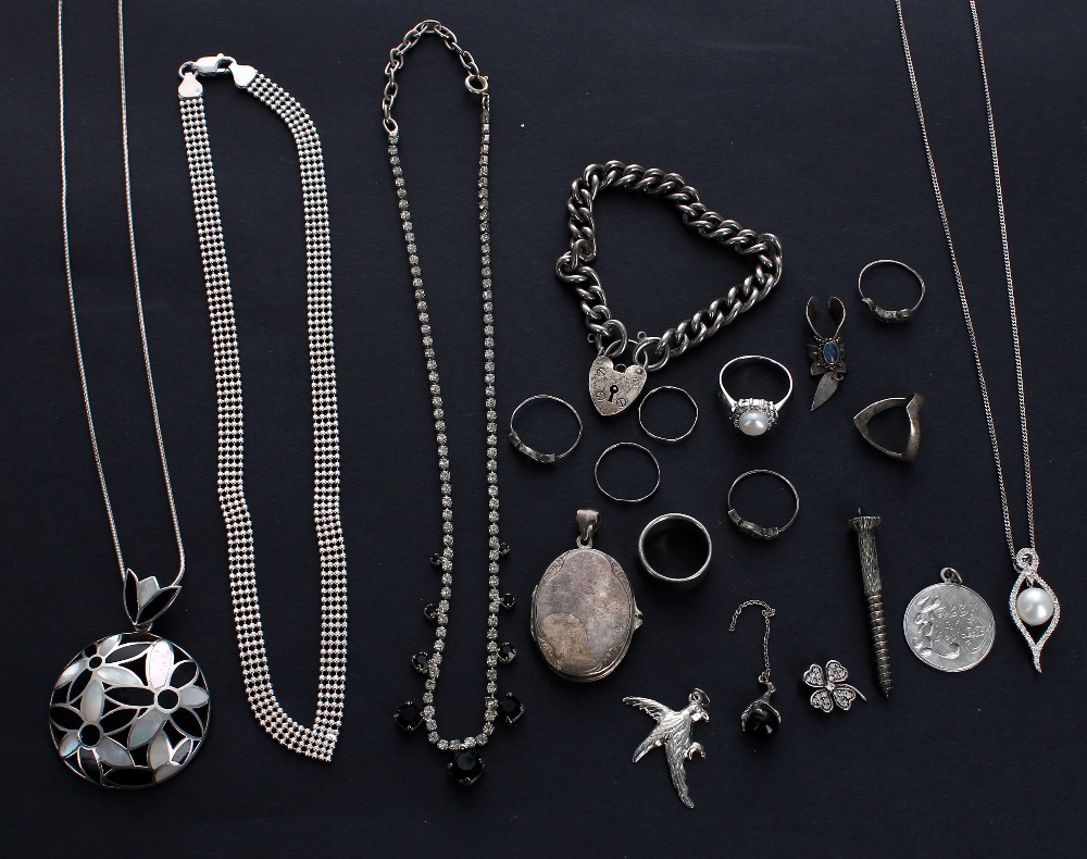 Assortment of silver and costume jewellery, 139.2gm