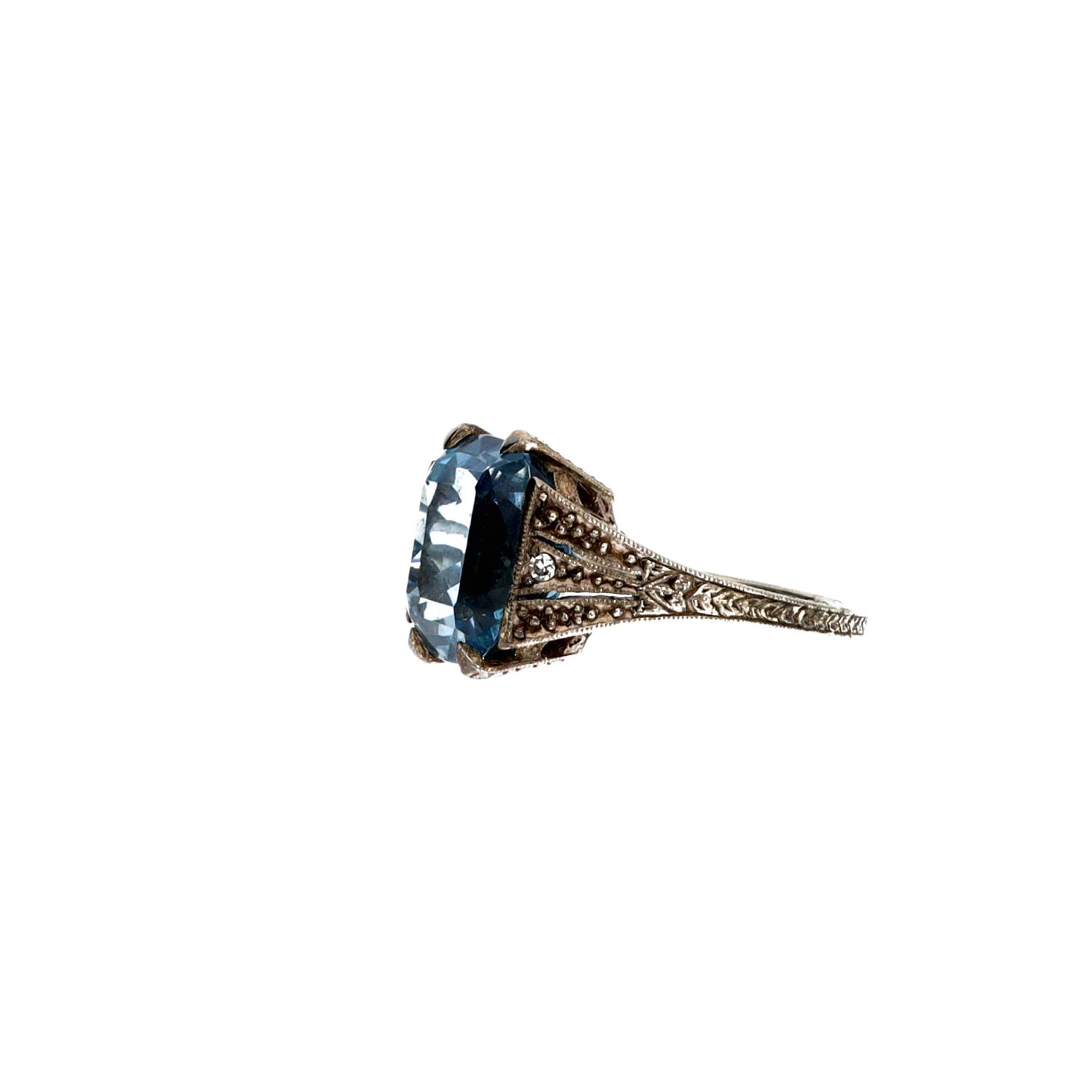 White metal patterned mount large blue topaz and diamond ring, width 13.5mm, 4.9gm, ring size H/I ( - Image 4 of 4