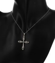 18ct white gold diamond set cross on necklet, the pendant 39mm x 26mm approx, 4.2gm (21)
