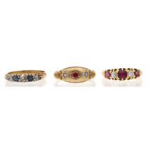 Victorian 18ct yellow gold claw set ruby and diamond five stone ring, London 1892, width 6mm, 3.3gm,