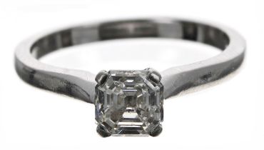 Fine quality GIA certified platinum square emerald-cut solitaire diamond ring, 1.05ct ring,