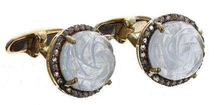 Pair of rose-carved aquamarine and round-cut diamond cufflinks in yellow metal, aquamarines 3.