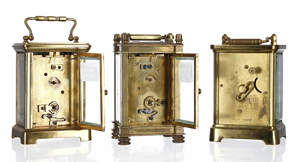 Three brass cased carriage clock timepieces, all approximately 5.75" high (3) - Bild 2 aus 2