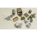 Quantity of various old complete and incomplete clock movements, parts and fittings etc