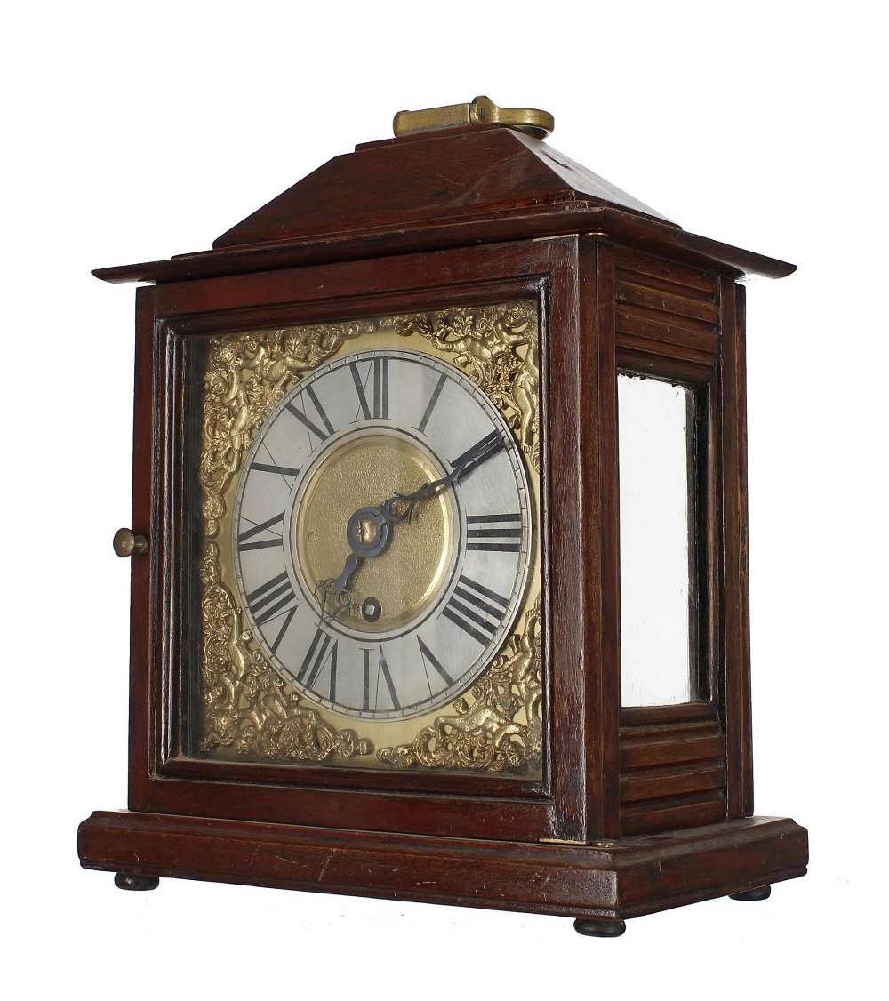 Stained wooden single fusee bracket clock, the 7.5" square brass dial plate with applied silvered - Bild 2 aus 3