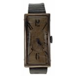 Art Deco silver rectangular curved gentleman's wristwatch, import hallmarks London 1917, case no.