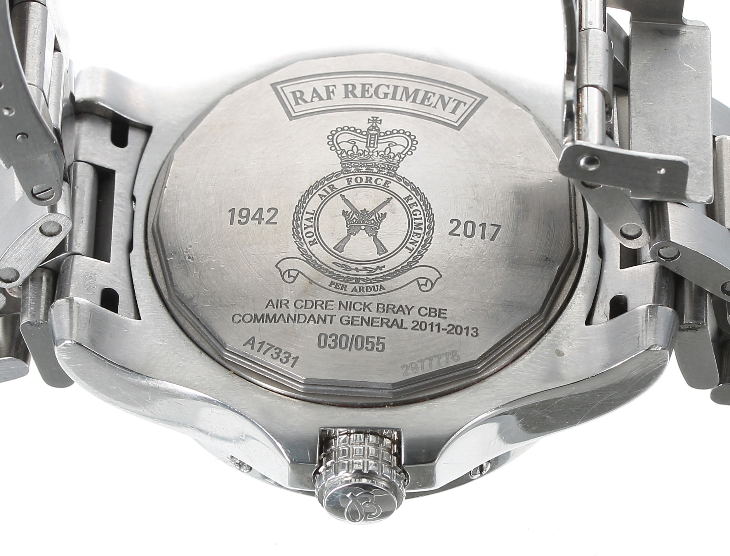 Breitling 'R.A.F Regiment' 75th Anniversary stainless steel automatic gentleman's wristwatch, - Bild 5 aus 5