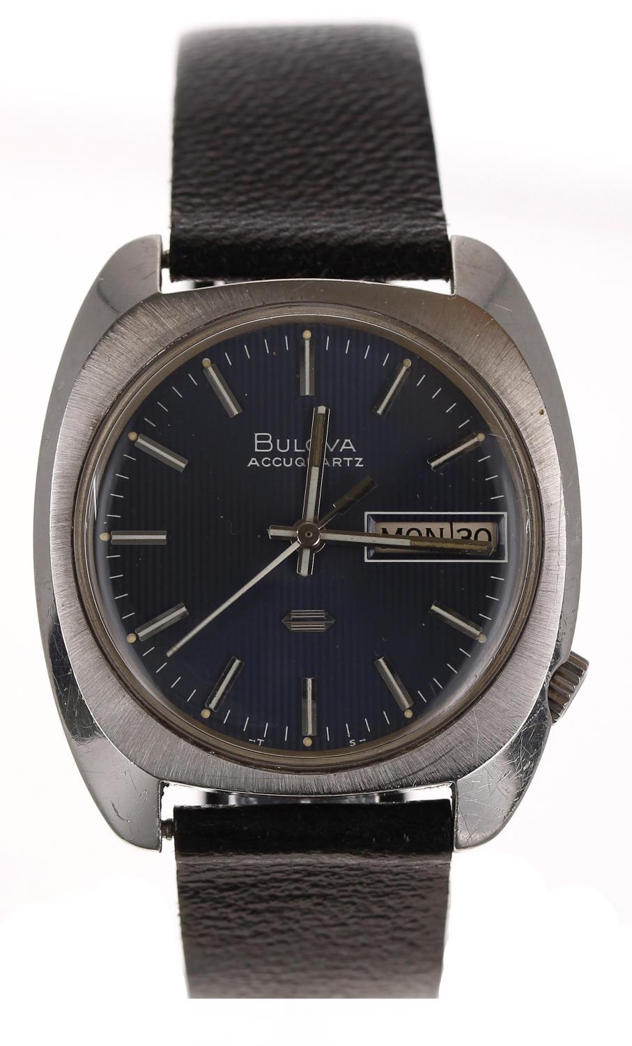 Bulova Accuquartz stainless steel gentleman's wristwatch, case no. 3-758xxx, circular blue dial with
