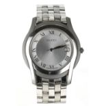 Gucci stainless steel gentleman's wristwatch, reference no. 5500M, circular silvered dial, Gucci