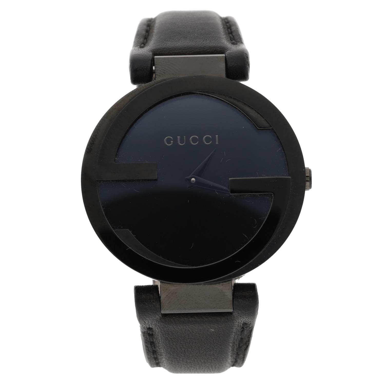 Gucci Interlocking-G ceramic wristwatch, reference no. 133.3, black dial, quartz, Gucci black