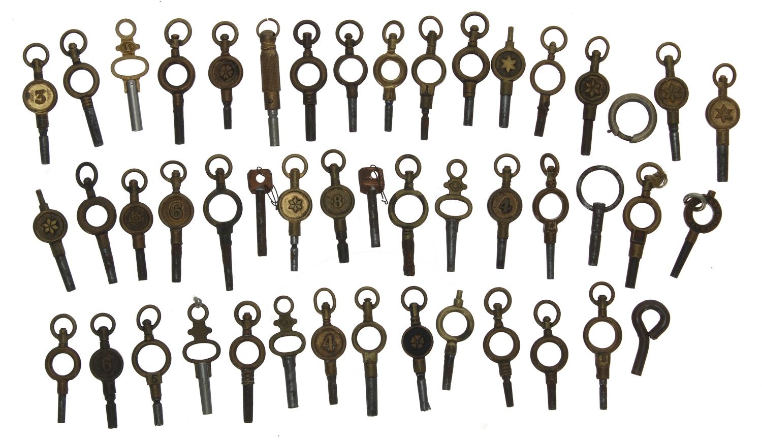 Collection of assorted pocket watch keys (45 approximately)