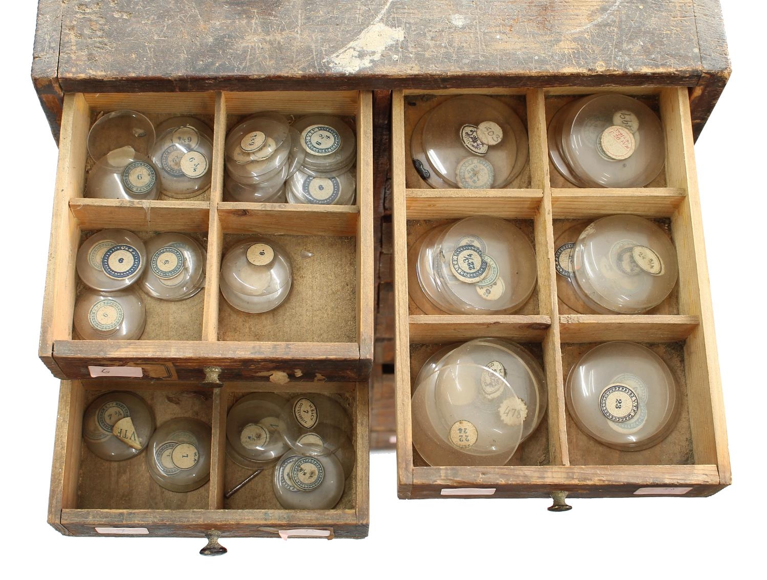 Twelve drawer wooden chest containing a quantity of assorted watch glasses of various sizes, 27. - Image 9 of 9