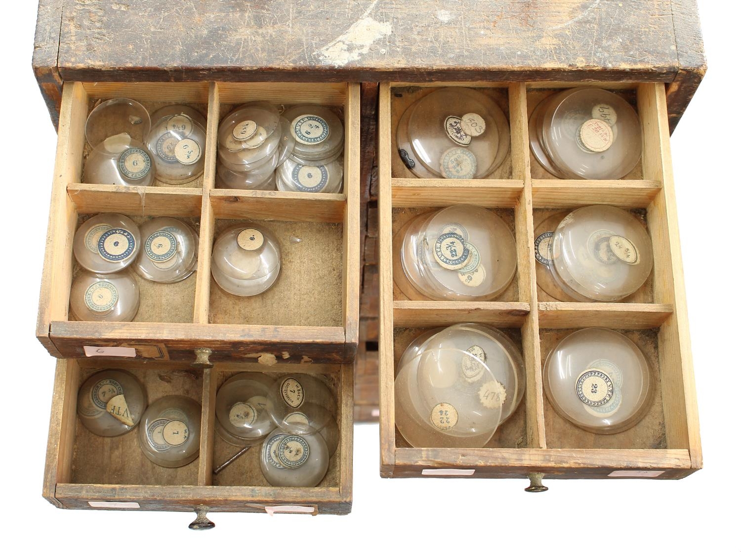 Twelve drawer wooden chest containing a quantity of assorted watch glasses of various sizes, 27. - Image 8 of 9