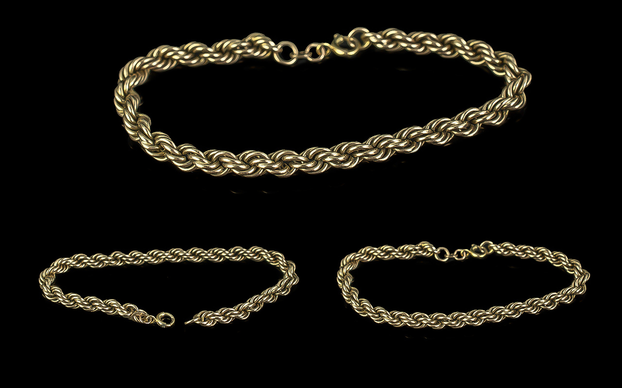 Ladies 9ct Gold Bracelet. Hallmarked for 9ct Gold. Approx Length 8 Inches. Approx Weight 10 grams.