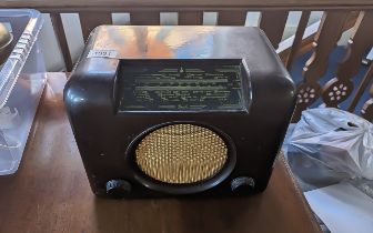 Bush Type DAC 90 A Vintage Bakelite Radio, dark brown cased, 9.5'' high x 12'' wide x 7.5'' deep