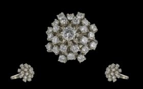 Ladies - Excellent Quality 18ct White Gold Diamond Set Cluster Ring, Flower head Design. Full