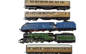 Hornby Train Interest OO Gauge Set To include Bachmann Branch Line Gresley A4 Limited Edition Hornby