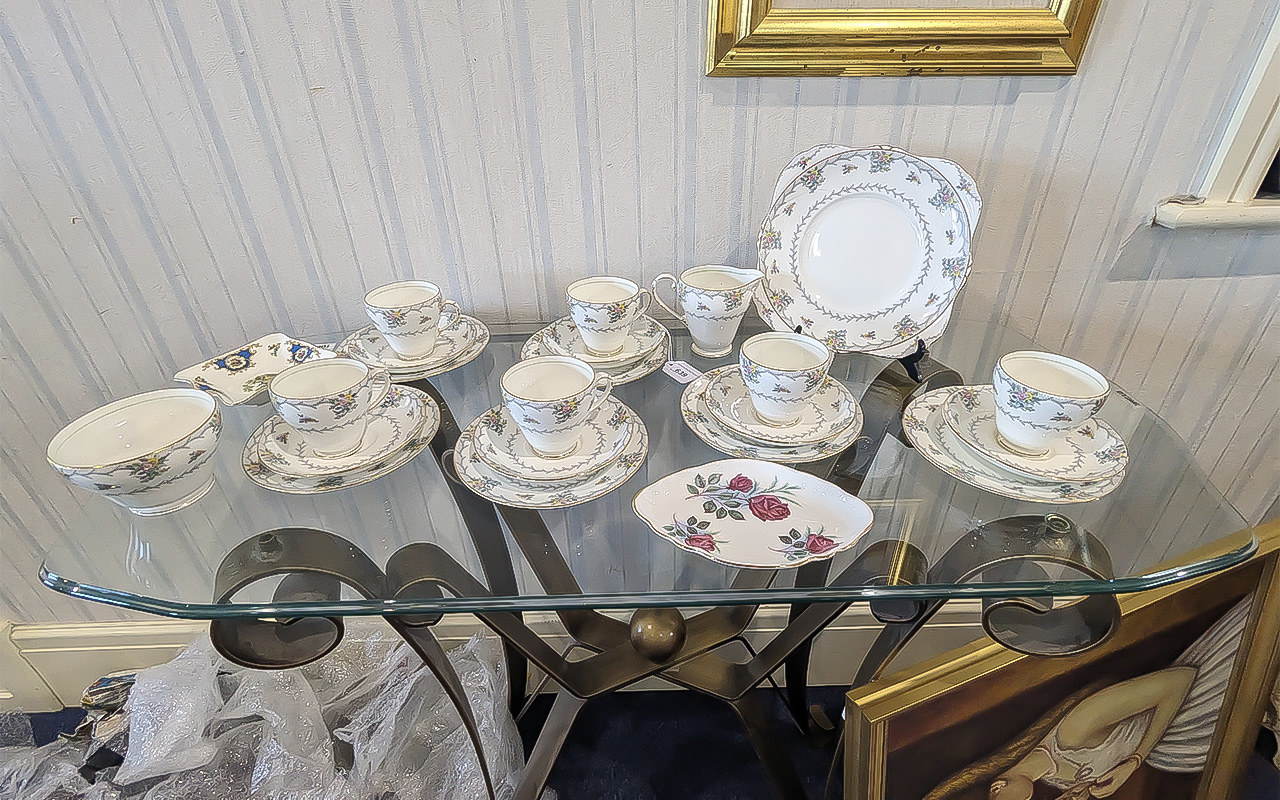 Grafton China Tea Service 'Pevensey', including six tea cups, six saucers, six side plates, sugar