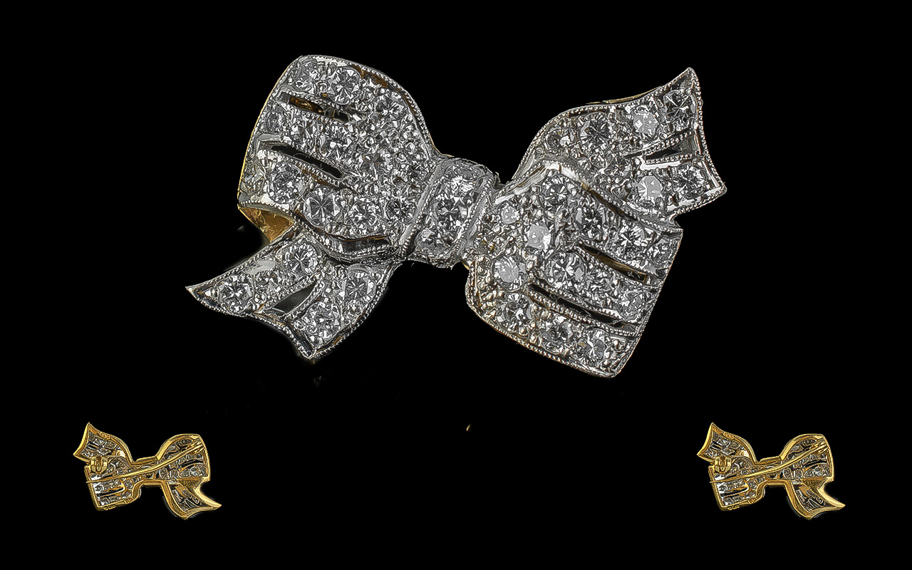 Art Deco Period - Exquisite / Petite 18ct White Gold Diamond Set Butterfly Brooch, Set with Superb