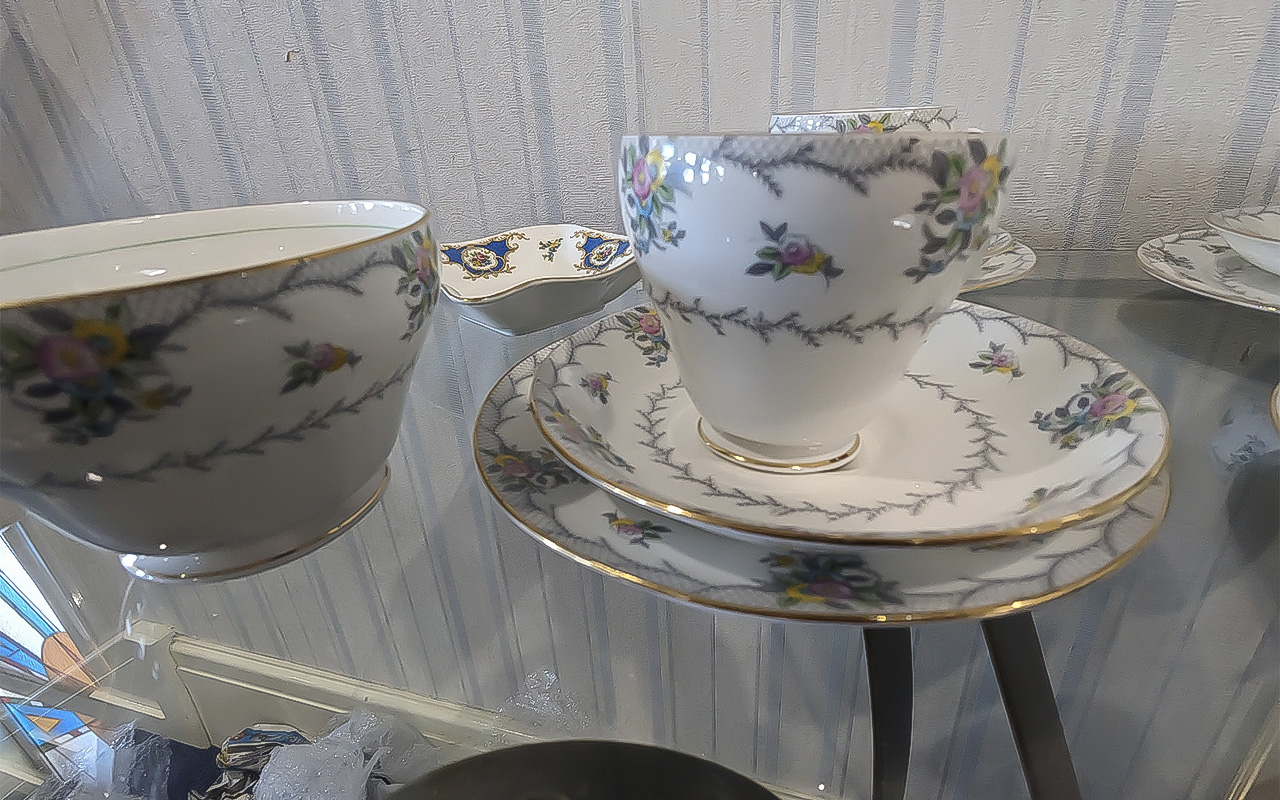 Grafton China Tea Service 'Pevensey', including six tea cups, six saucers, six side plates, sugar - Image 3 of 5