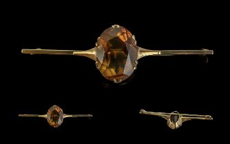 Antique Period - Attractive 9ct Gold Stick Brooch, Set with a Large Faceted Deep Yellow / Orange