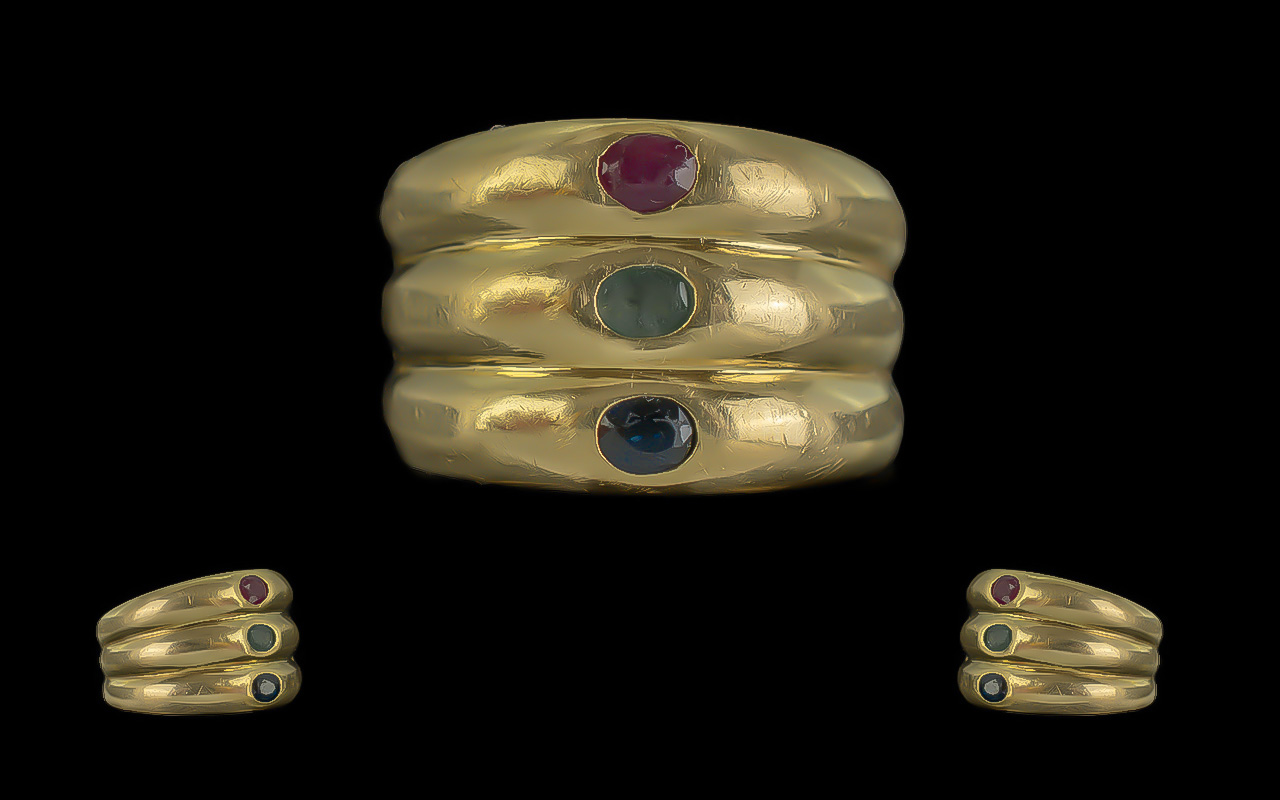 18ct Gold Trilogy Banded Gem Set Ring. S - Image 2 of 2