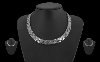An Excellent Heavy Sterling Silver Neckl