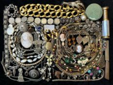 Collection of Quality Costume Jewellery, including chains, pearls, necklaces, pendants, bracelets,