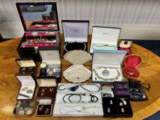 Box of Costume Jewellery, including beads, brooches, odd silver, pearl necklace with 9ct gold clasp,