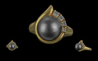 Ladies Pleasing Quality 18ct Gold Black