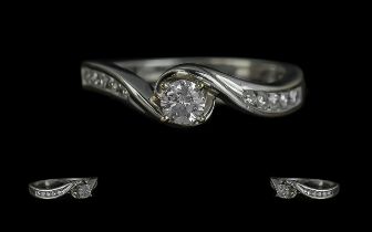 18ct White Gold Attractive - Contemporar