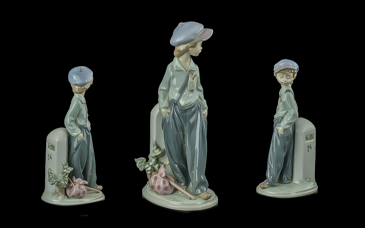 Lladro Hand Painted Porcelain Figure ' The Wanderer ' Model No 5400. Designer Antonio Ramos.