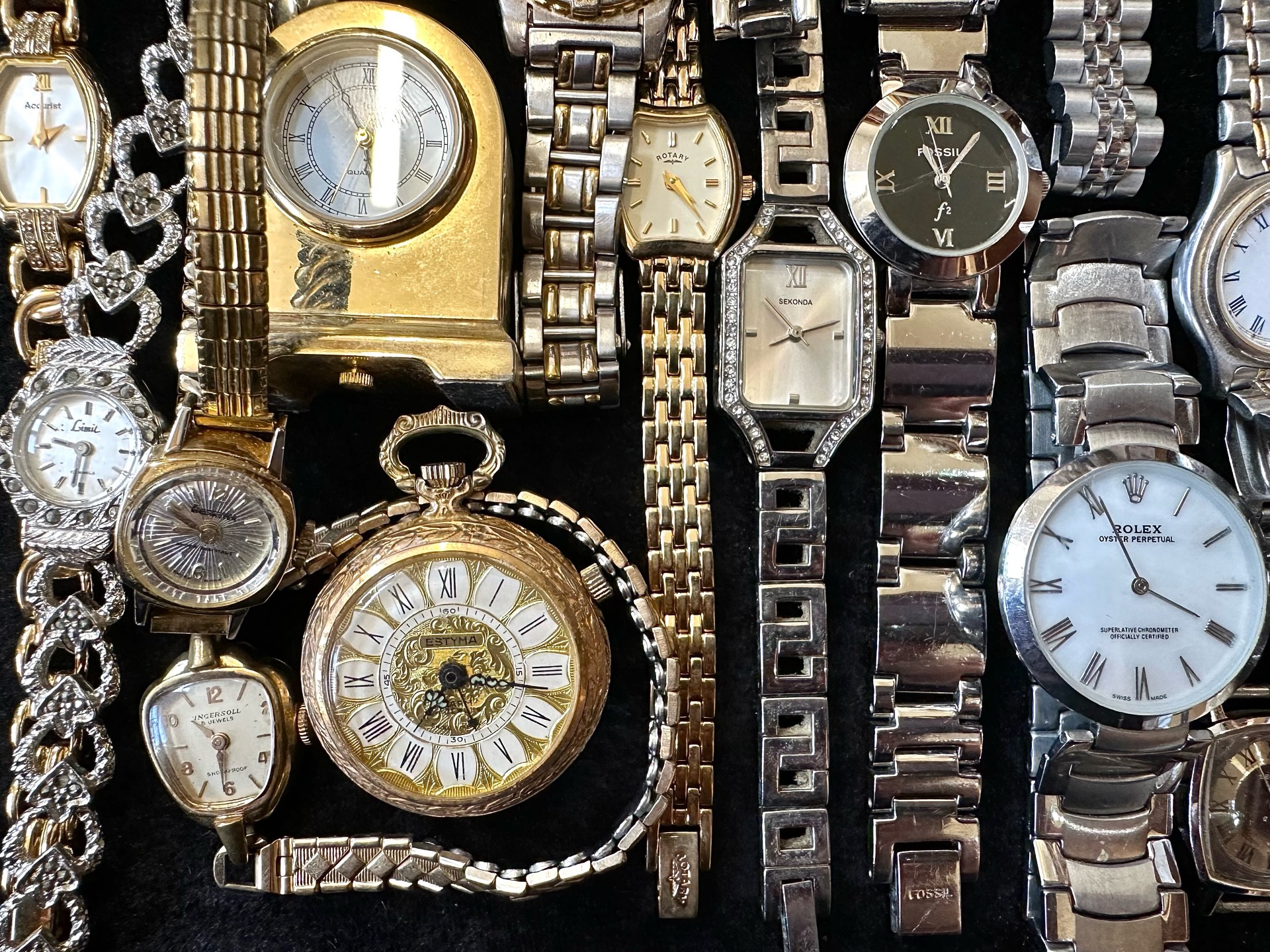 Collection of Ladies & Gent's Wristwatches, leather and bracelet straps, comprising Slazenger, Louis - Image 5 of 5