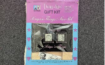 Pop Memorabilia - A Scarce American Issued 'Dream Stars' Gift Kit. 1950's Boxed A Wonderful Scraps