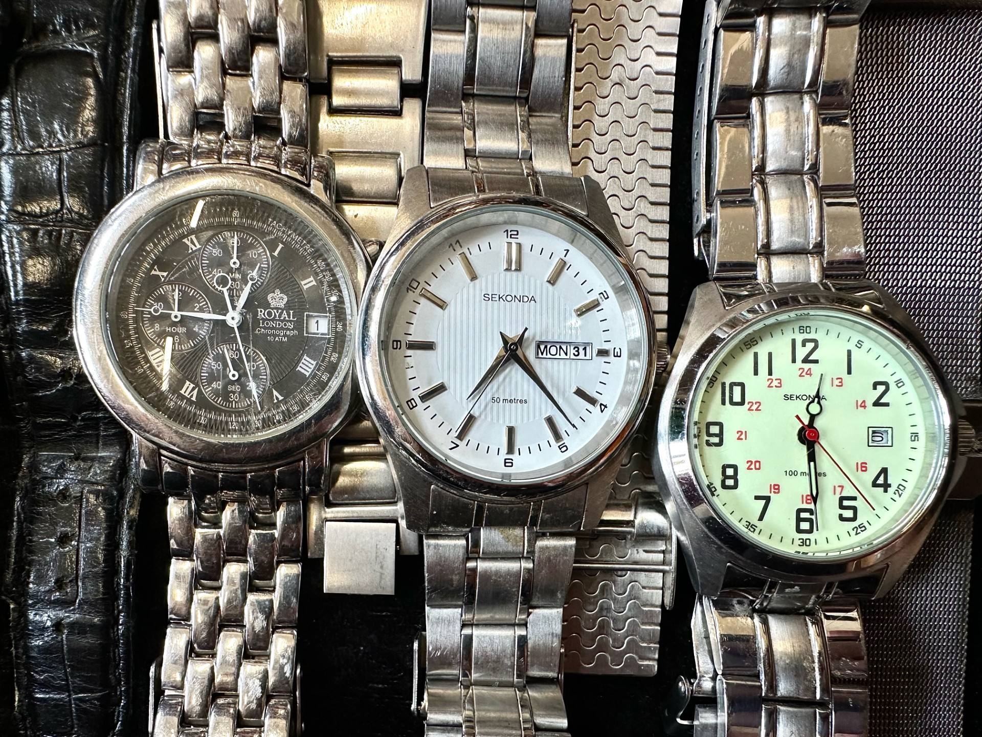 Collection of Gentlemen's Wristwatches, leather and bracelet straps, comprising Bering, Hamilton, - Image 4 of 4